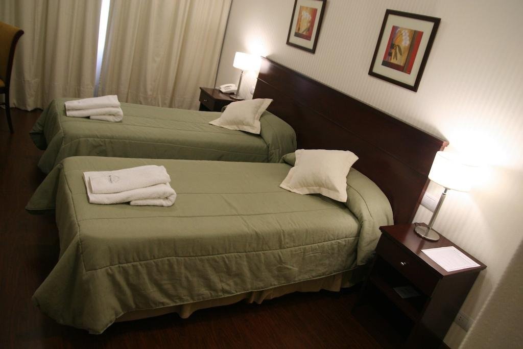 Фото Hotel 8 de Octubre