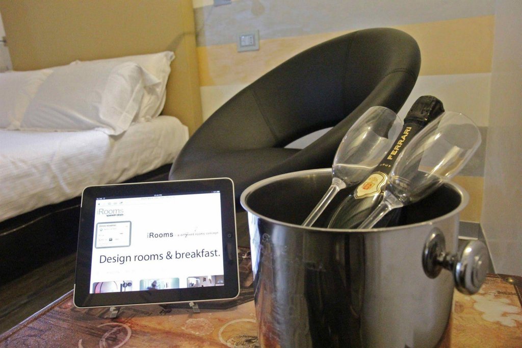 Фото IRooms Rome Spanish Steps