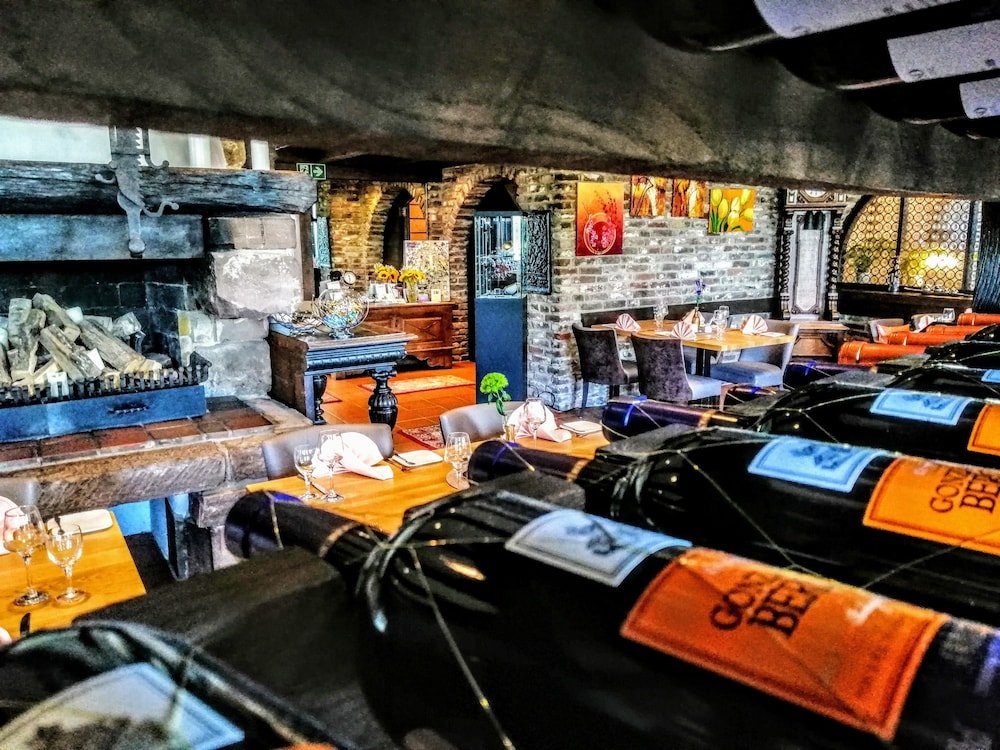Фото Hotel Burg Wassenberg