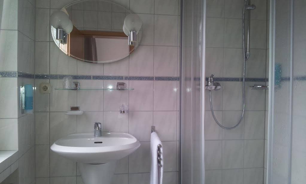 Фото Hotel Schwarzer Adler