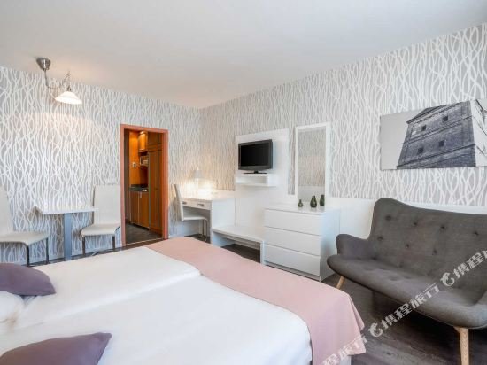 Фото Qu Hotel Augsburg