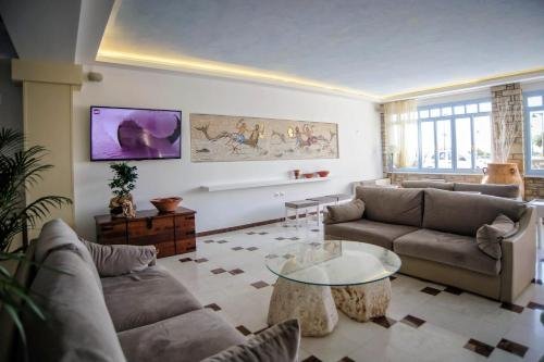 Фото Erato Seaside Hotel