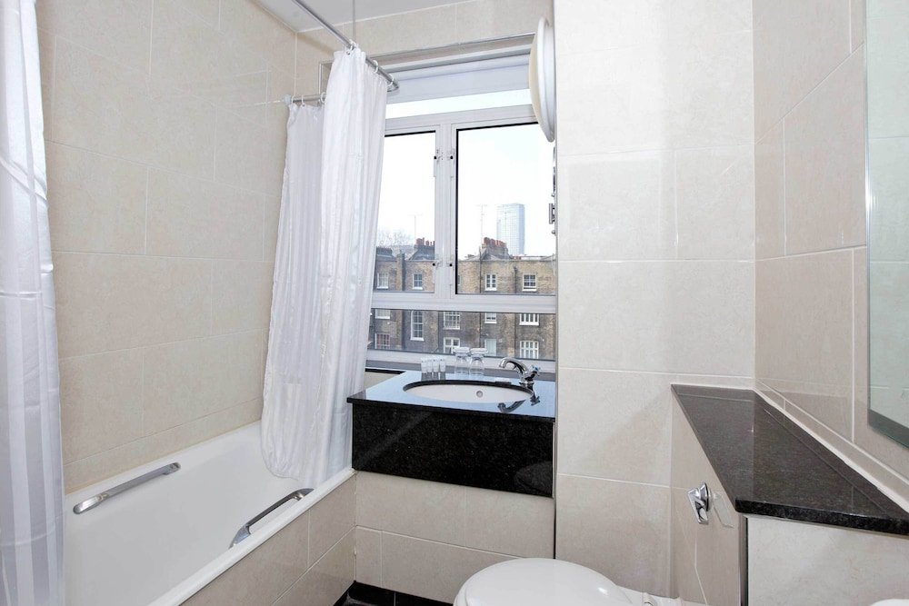 Фото Bedford Hotel