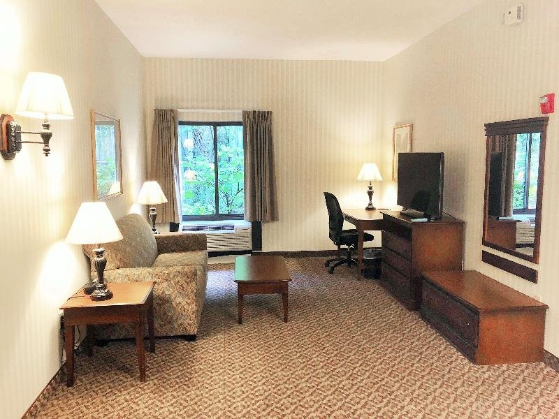 Фото Hampton Inn & Suites Fairfield