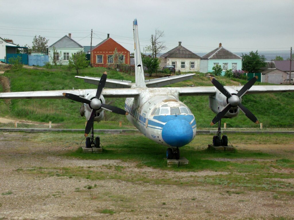 Monument to technology Самолëт Ан-24Б, Temryuk, photo