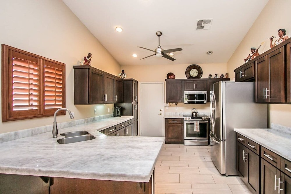 Фото Luxury Scottsdale Home W/pool and Hot Tub!