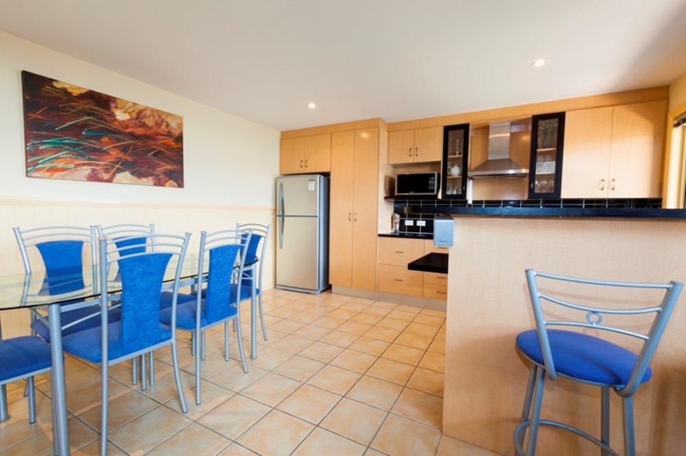 Фото Torino 3 - Lake Jindabyne & Snowy Mountain Views