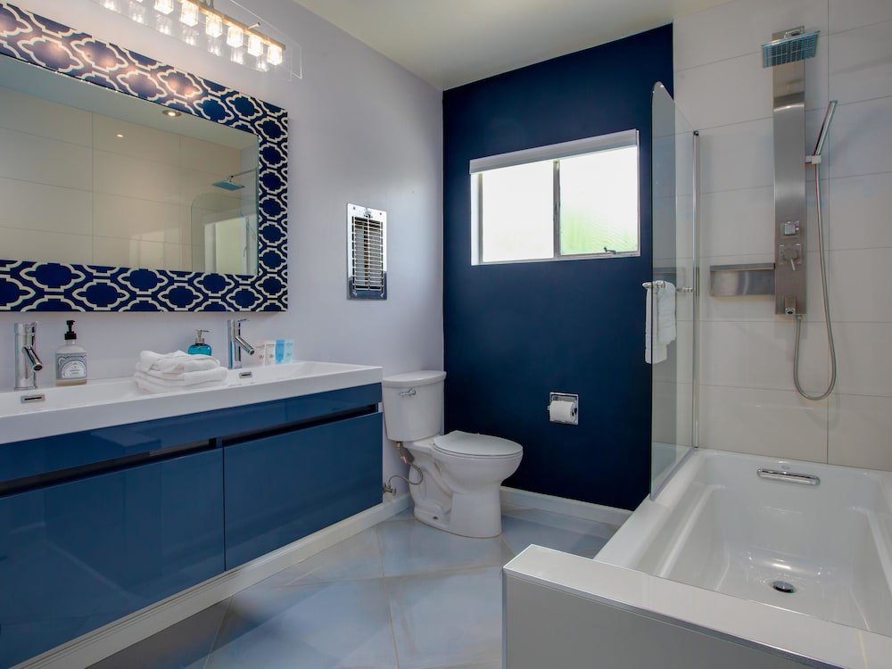 Фото Movie Colony Sun & Shade Holiday home 3