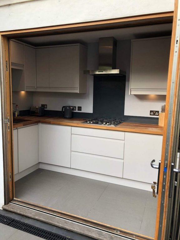 Фото Modern and Stylish 2 Bedroom House in Brighton