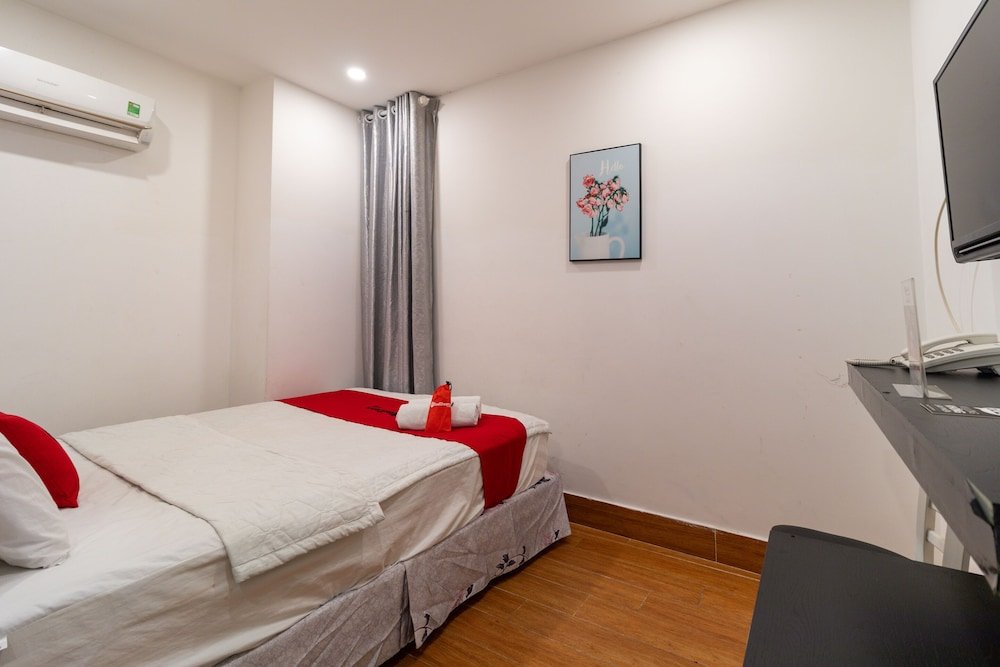 Фото RedDoorz Plus near Gia Dinh International Hospital 3