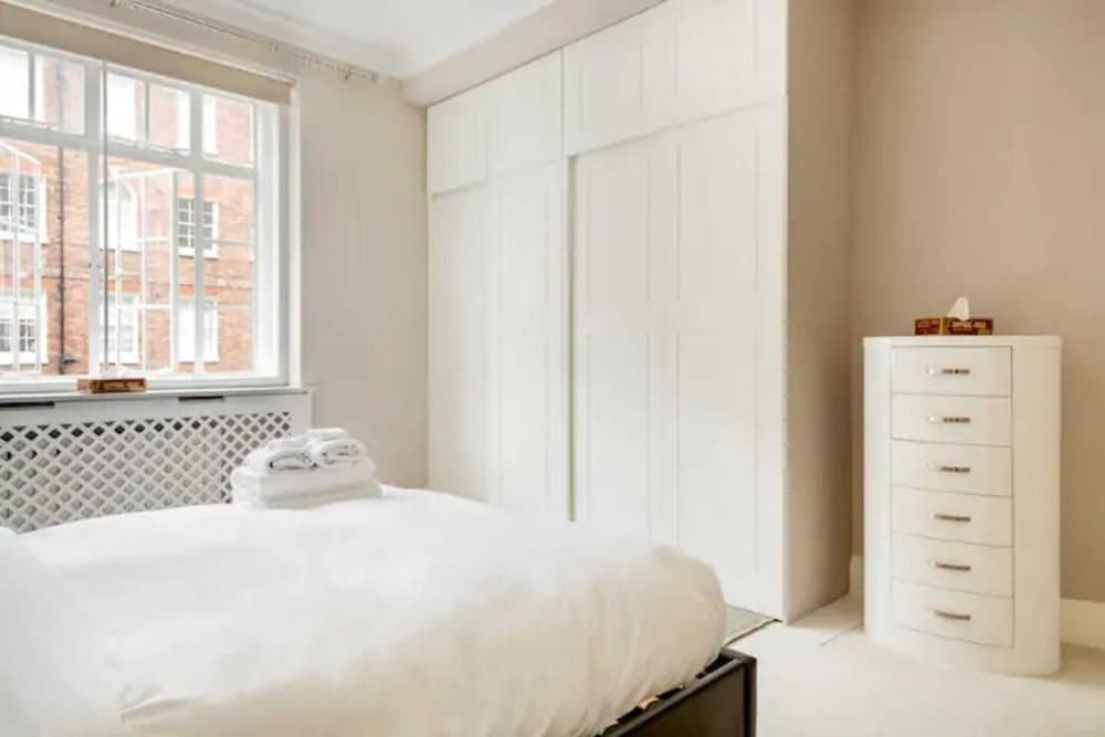 Фото Modern 2 Bedroom Apartment in Marble Arch