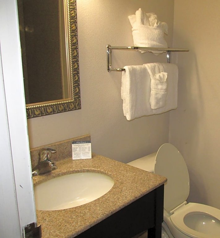 Фото Charleston Grand Hotel