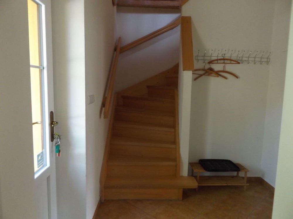 Фото Spacious Holiday Home in Lampertice With Swimming Pool