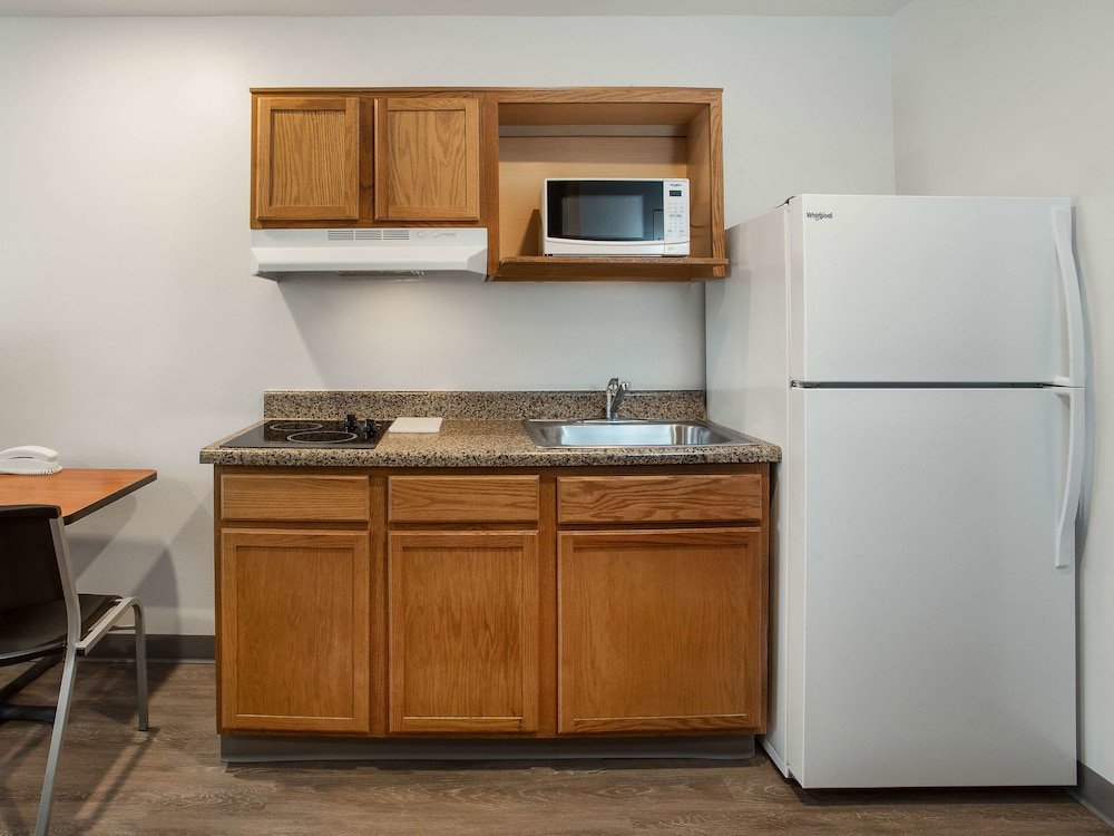 Фото WoodSpring Suites Pensacola Northeast