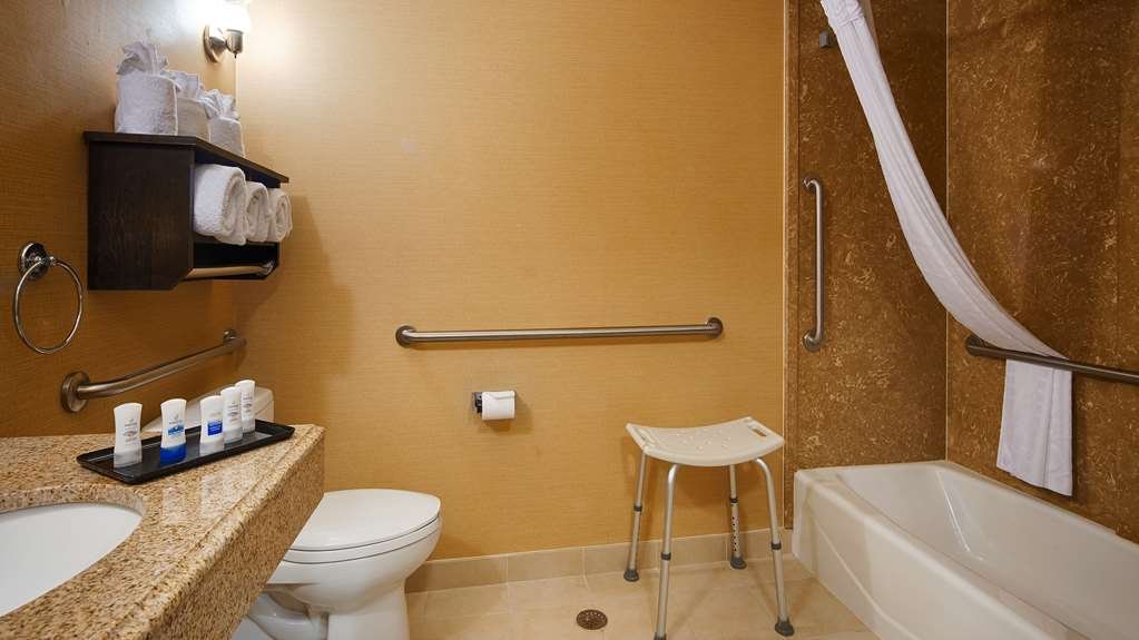 Фото Best Western Plus Midland Suites