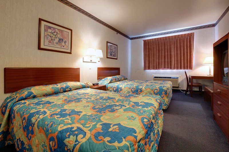 Фото SureStay Hotel by Best Western Brownsville