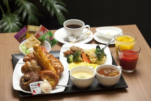 Внешний вид отеля Hiroshima Tokyu Rei Hotel в Хиросиме, фото 3