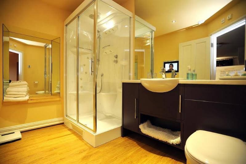 Фото Moresby Hall