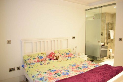 Exquisite 2 Bedroom Apartment In Bank