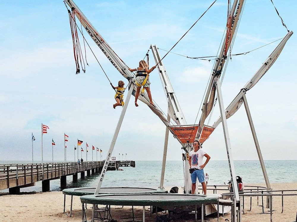 Фото 5 Star Holiday Home in Großenbrode