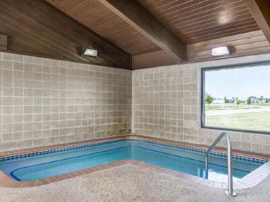 Фото AmericInn by Wyndham Grafton