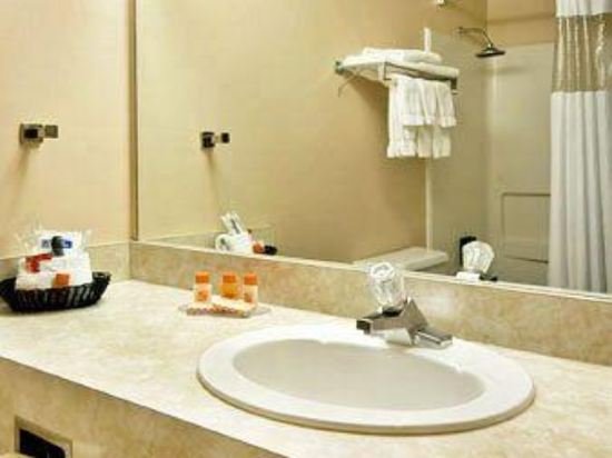 Фото La Quinta Inn & Suites by Wyndham Spokane Downtown