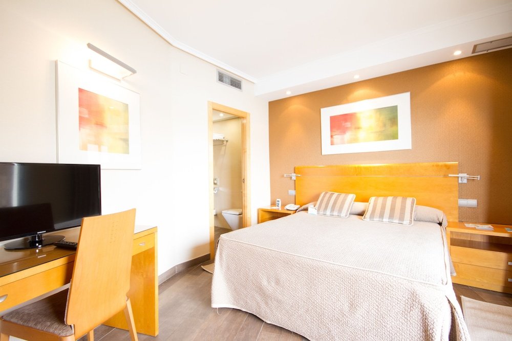 Фото Innside by Melia Alicante Porta Maris