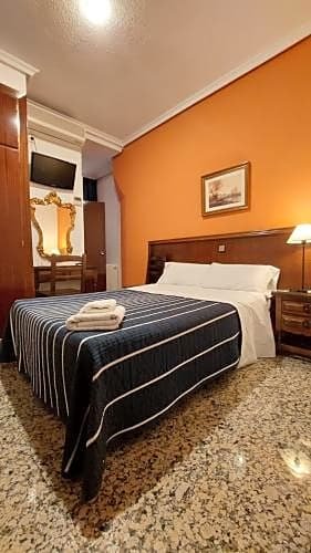 Фото Hostal Sonsoles