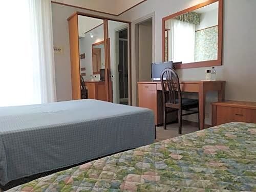 Фото Hotel De France