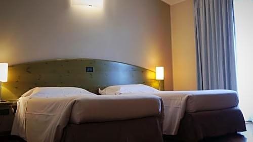 Фото Albergo della Roccia