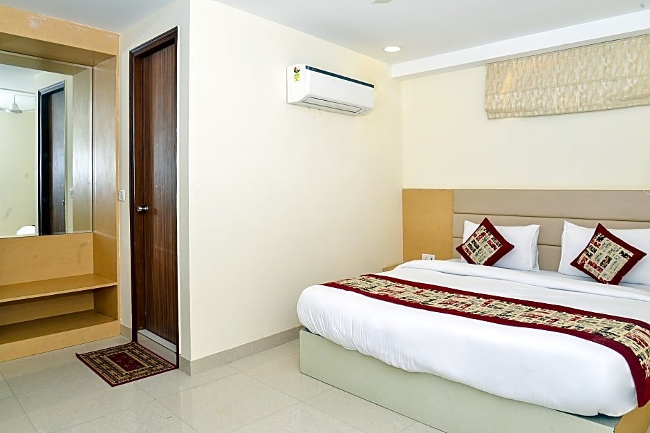 Фото Oyo 35663 Mayank Palace