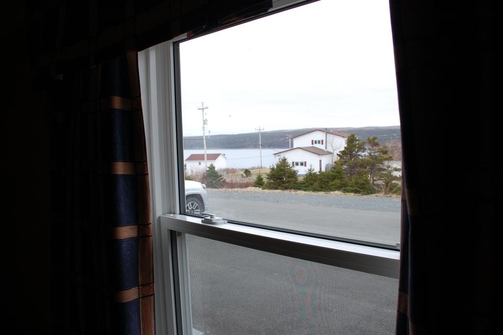 Фото Edge of the Avalon Inn