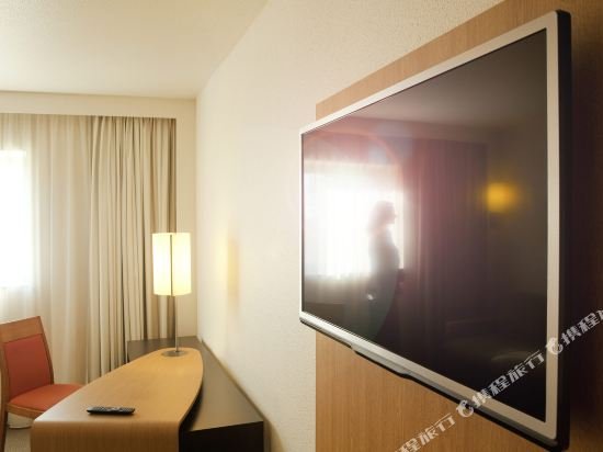 Фото Novotel Lille Centre Gares