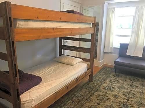 Фото Orange Drive Hostel