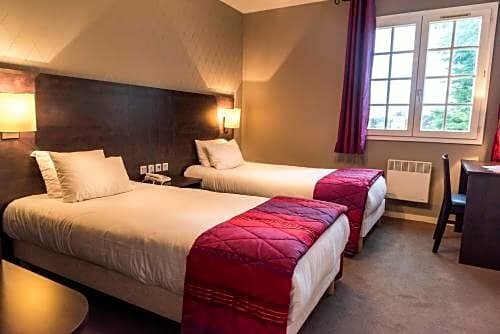 Внешний вид отеля Hôtel des Châteaux в Азе-ле-Ридо, фото 2