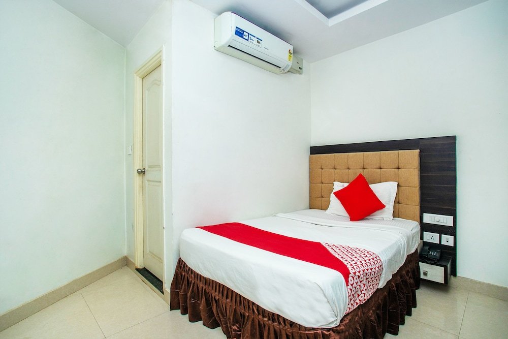 Фото Oyo 5641 Hotel Corporate Park Inn