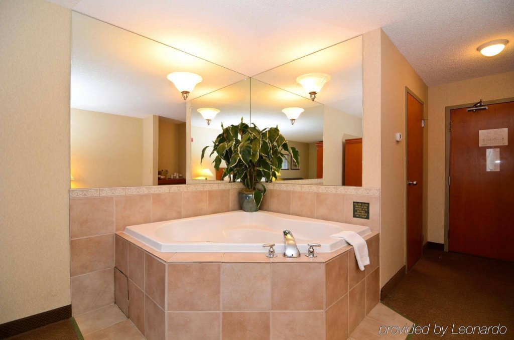 Фото Best Western Plus Calgary Centre Inn