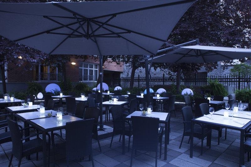 Фото Le Saint-Sulpice Hotel Montreal