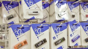 Flashkin (ulitsa Olega Koshevogo, 21А), items for mobile phones