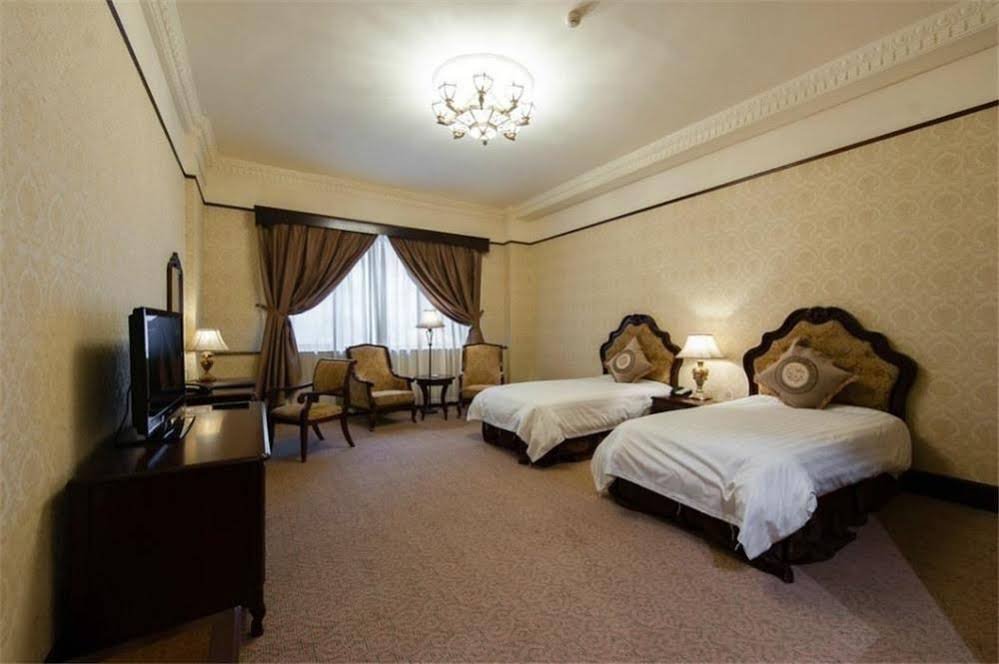 Фото Tianjin First Hotel