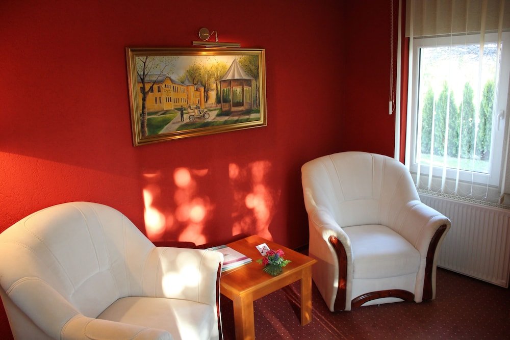 Фото Timpa Apartmanház & Dr. Strecker Villa