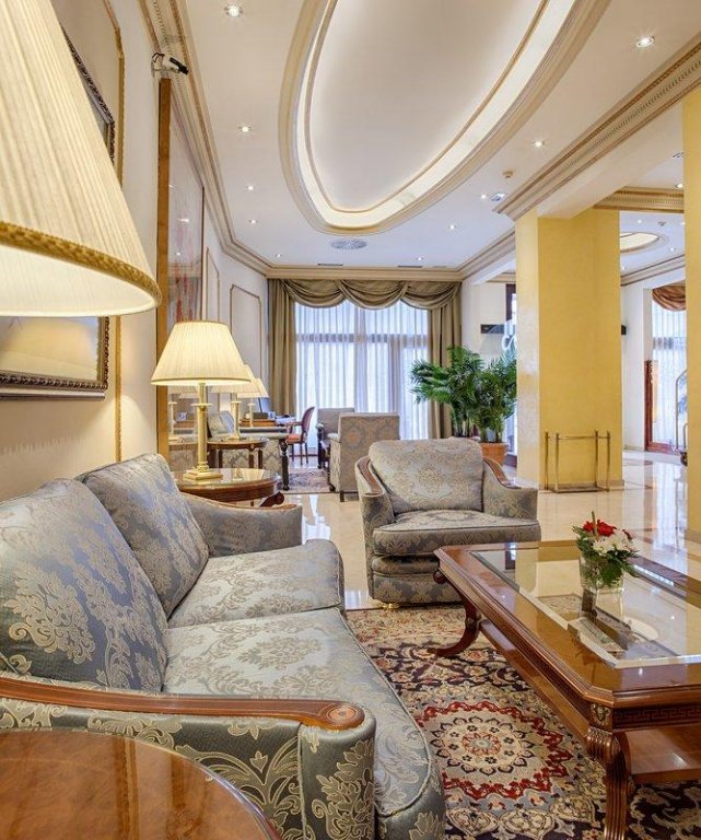 Фото Hotel Roger de Lluria