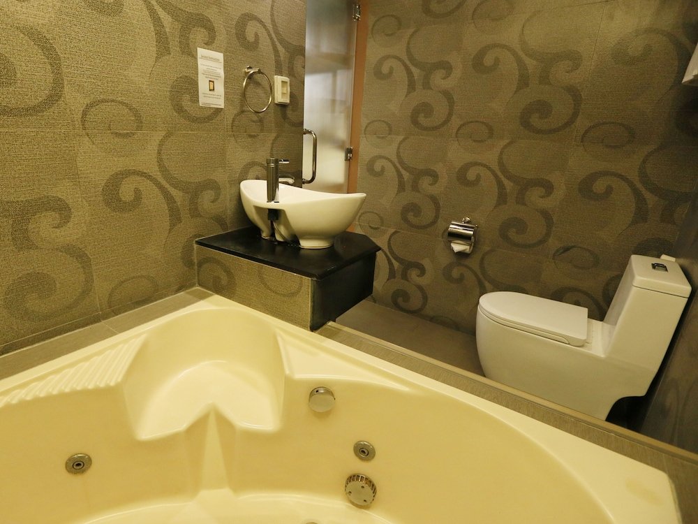 Фото Victoria Court Gil Puyat