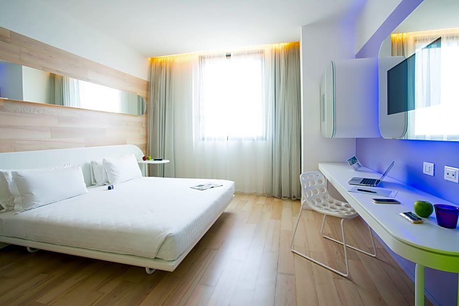 Фото Voco Milan - Fiere, an Ihg Hotel