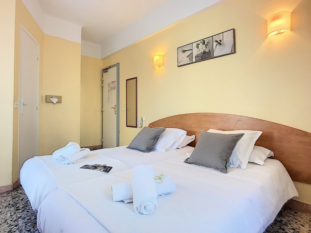 Фото Le Provence Hôtel Golfe Juan