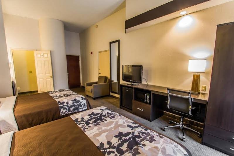 Фото Sleep Inn & Suites Orlando International Airport