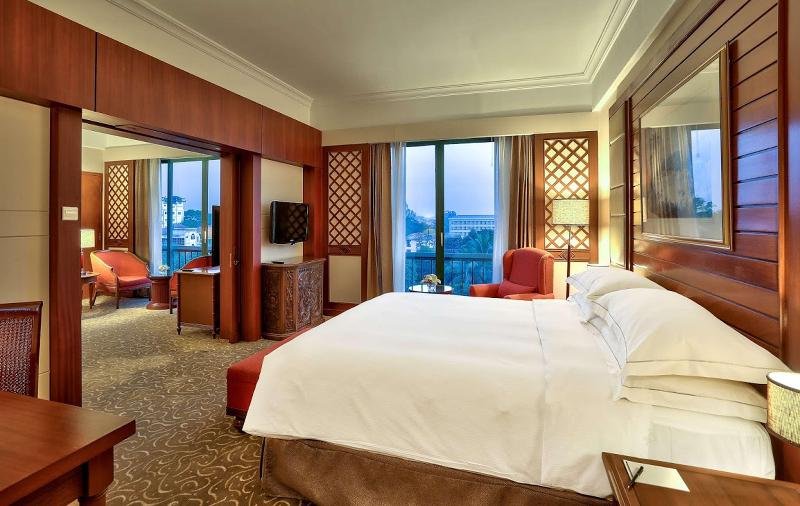 Фото Отель Hilton Mandalay