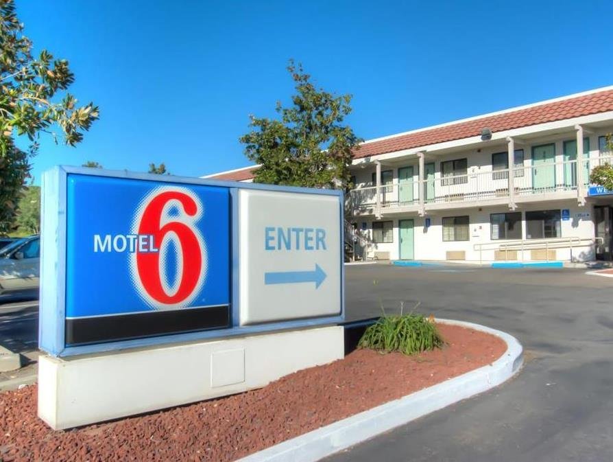 Фото Motel 6 Redding, Ca - South