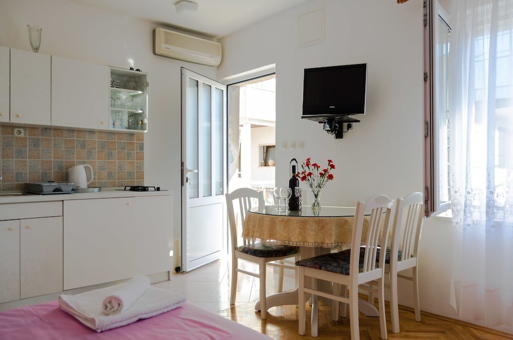 Фото Hostel Makarska