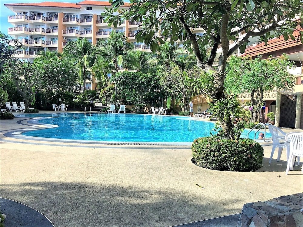 Фото Spacious 2 Bedroom in Great Location Royal Hill Resort Pattaya